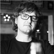 Profesor de Arte Contemporáneo para todas las edades y niveles.